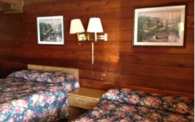 Ikes Motel Beloit
