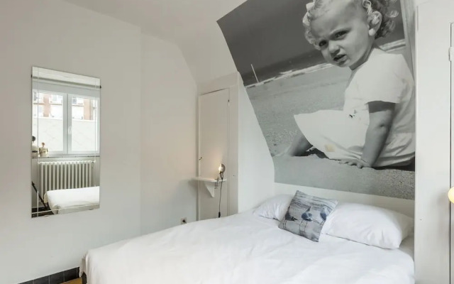 Captivating Villa in de Panne with Garden