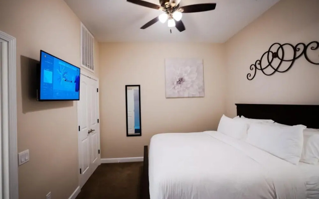 1 Bedroom Lake View Villa - Unit 306
