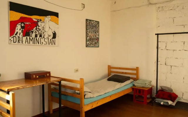 Udabno Hostel