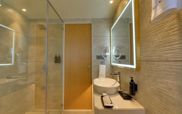 Galaxy Beacon Hotel