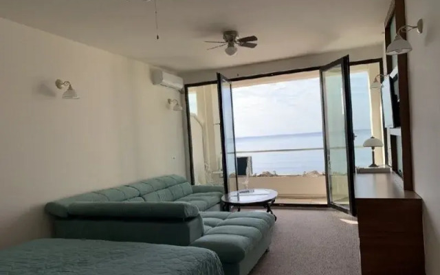 Palace Beach Boutique