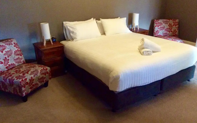 Clydesdale Manor