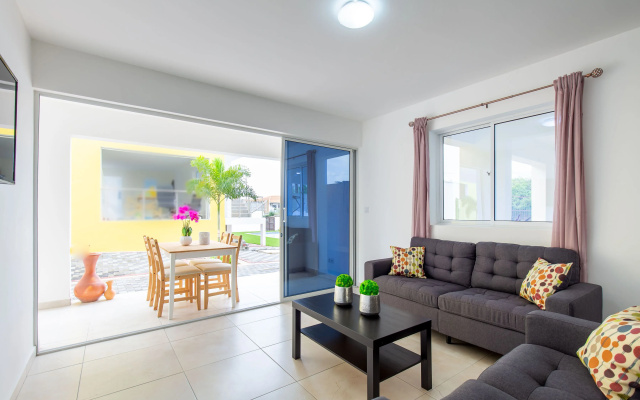 Yellow Home: the Perfect Caribbean Escape!
