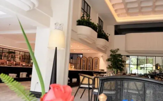 Jun Hotel (Jianshui Zitao Street）