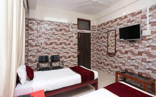 OYO 9562 Hotel Upasana Palace