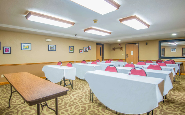 AmericInn by Wyndham Ames