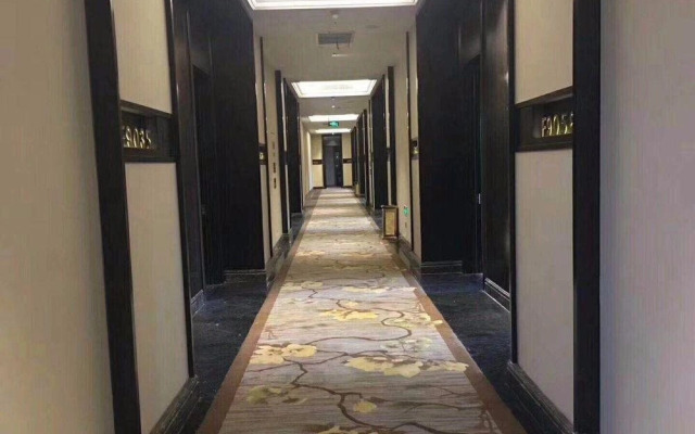 Yulin Garden Hotel