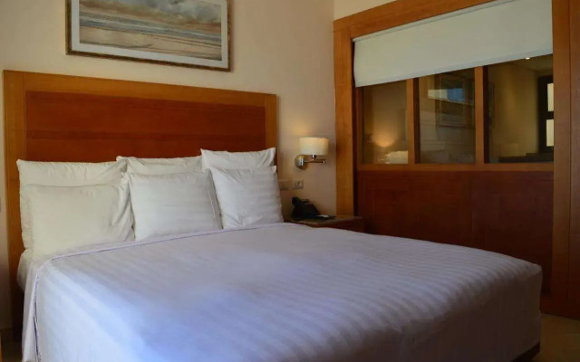 Sky View Suites Hotel
