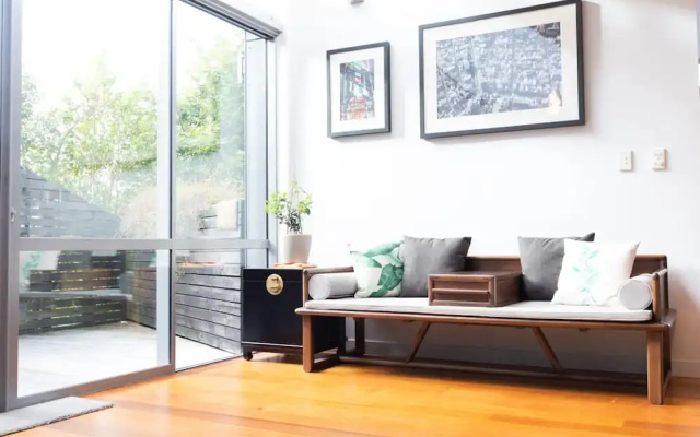 Luxury 4 Bedroom Home With Private Cinema