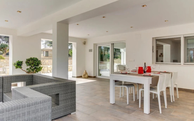 Villa Rhino