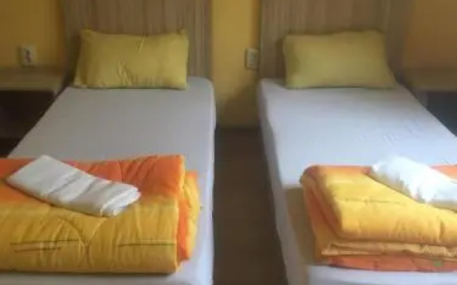 Hostel 123