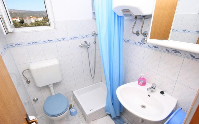 Apartment Amalija - 50m close to the sea: A3 posebni Rogoznica, Riviera Sibenik