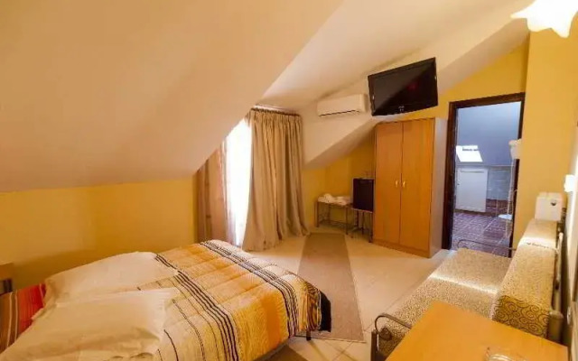 Hotel Exohi