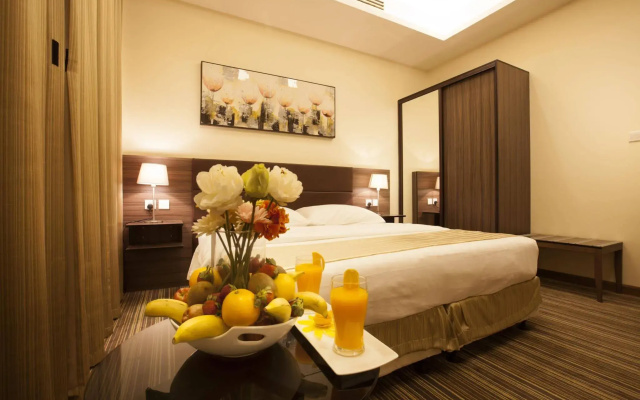 Grand Lily Hotel Suites