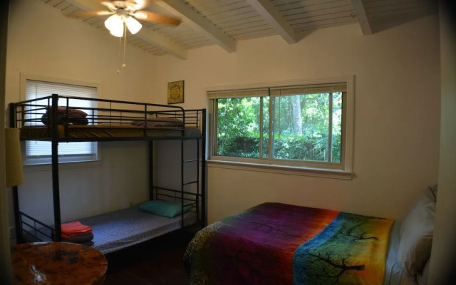Sun And Moon Hostel