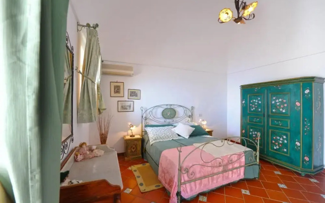 Casa Elena - In the Center of Praiano Parking Panoramic Hot tub