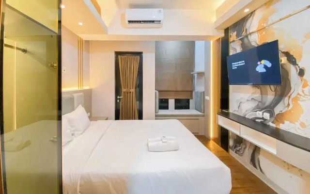 Modern Look and Homey Studio Apartment The Alton