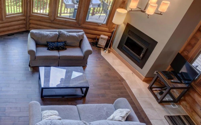 Chalet Blue Jay
