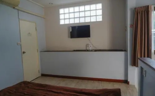 Corner house