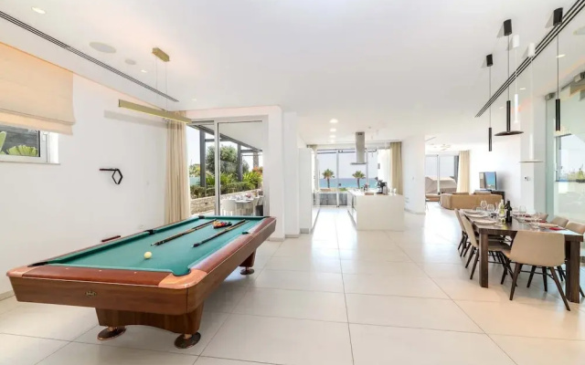 Vivo Mare Panorama Beachfront Villa