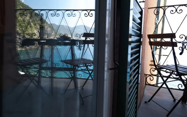 Ventegà Sea View Apartment with Balcony