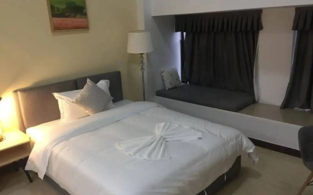 HT Aparthotel
