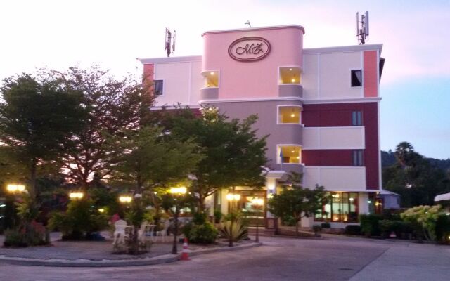 Mei Zhou Phuket Hotel вид на фасад