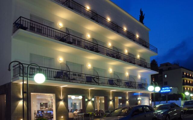 Hotel Avenida вид на фасад
