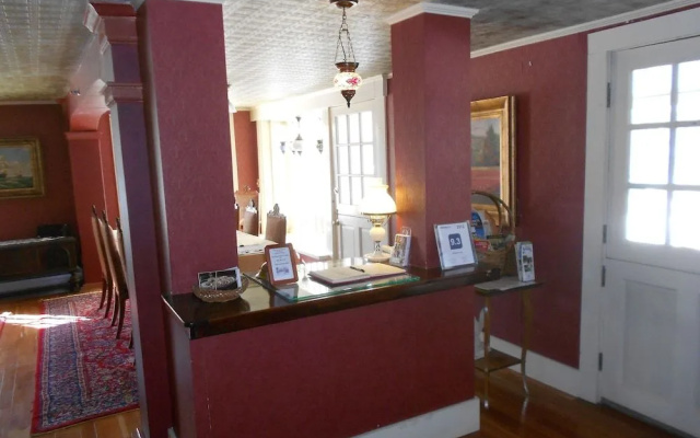 Eastman Inn