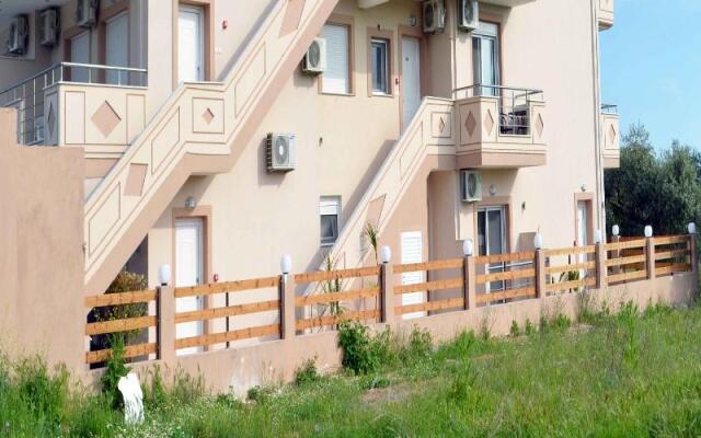Апартаменты Grand Villas Apartments & Studios вид на фасад