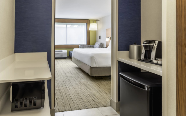 Holiday Inn Express Milwaukee West Allis by IHG