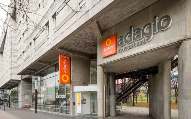 Отель Aparthotel Adagio access Paris La Villette Франция, Париж - отзывы, цены и фото номеров - забронировать отель Aparthotel Adagio access Paris La Villette онлайн вид на фасад