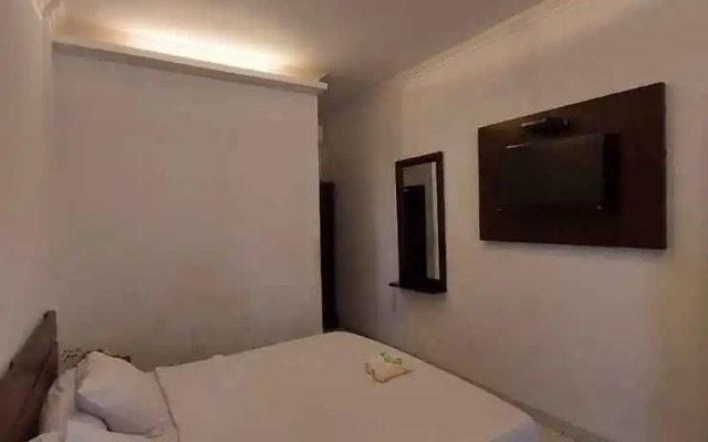 Hotel New Season