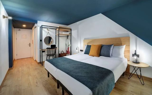 Гостиница The Central House Istanbul Galata