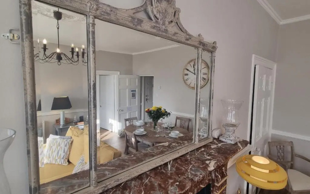 Park View Two-Bedroom Apartment