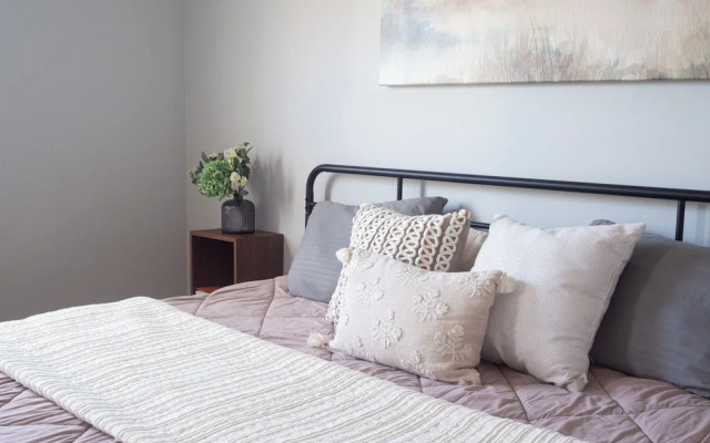 Amazing Townhouse-Heart of Little Italy
