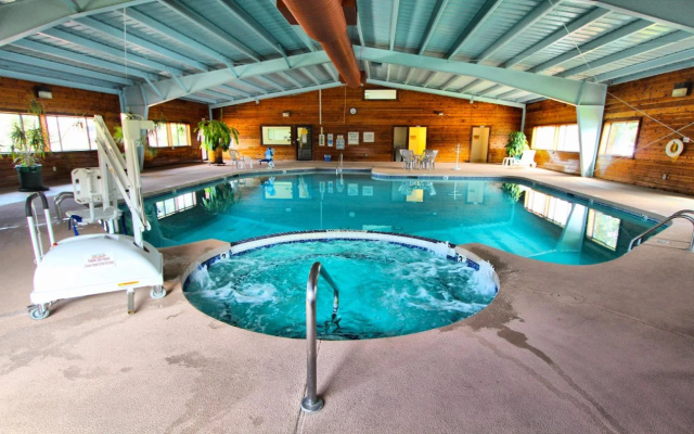 Roundhouse Resort