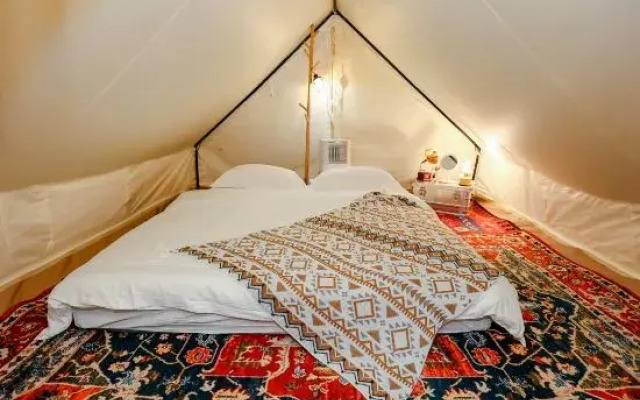 Hi King  Film Glamping