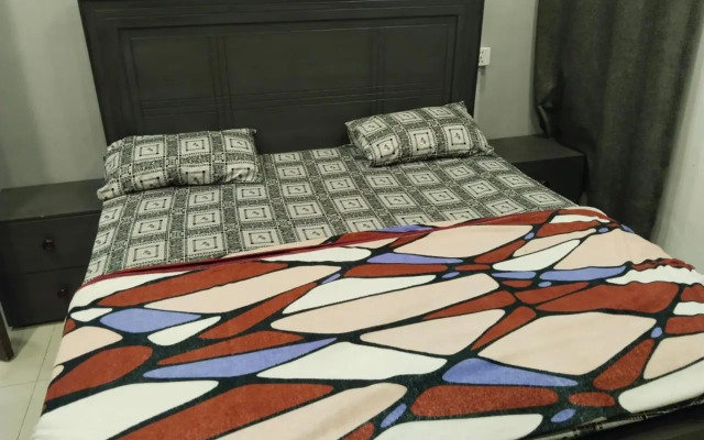 Elegant 2king BR Family Apt, wifi,Netflix E11