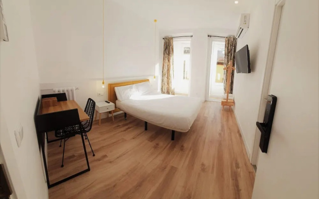 Hostal Manuela by gaiarooms