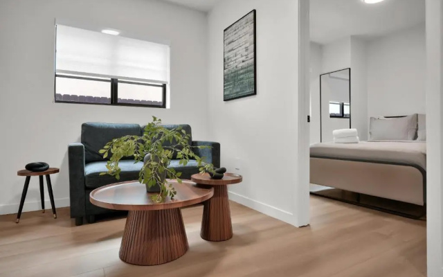 Prestige Retreat by Renzzi