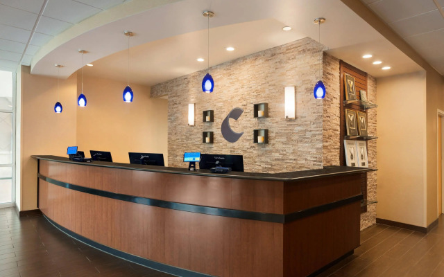 Comfort Inn & Suites Presidential - Downtown Little Rock