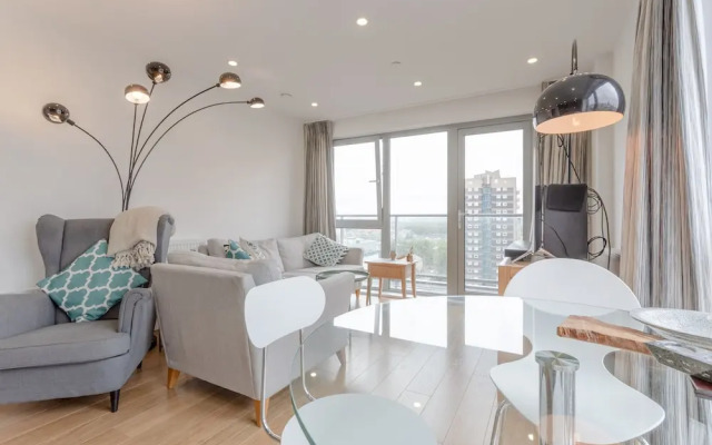 Modern 1 Bedroom Apartment With Stunning London Views