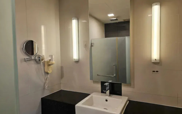 Dua Sentral Residential Apartments Tower