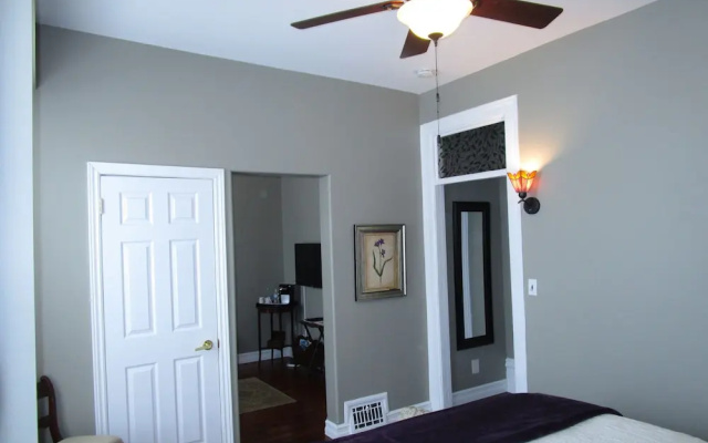 Sir Isaac Brock B&B Luxury Suites