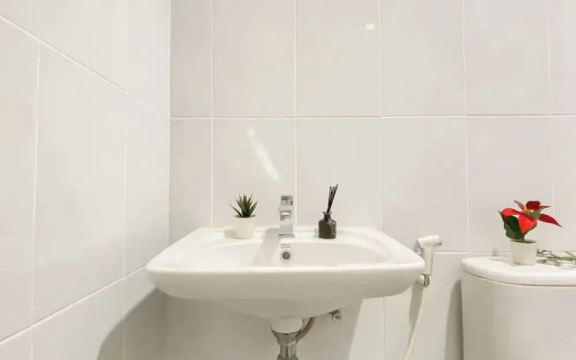 Basic Look Studio Near Bekasi Station At Patraland Urbano Apartment