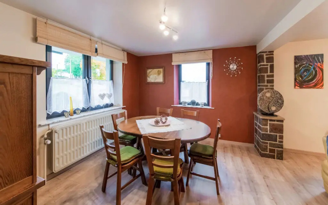 Holiday Home in Bullingen With Garden