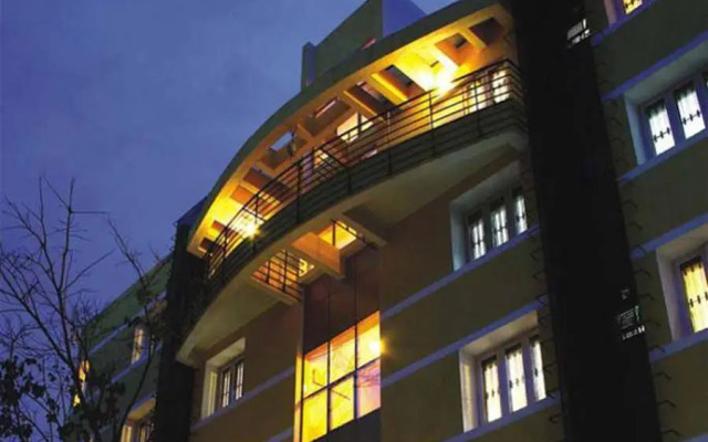 16 Squares Luxury Suites & Boutique Hotel