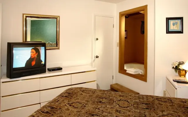 Sleeping Beauty 511 - Two Bedroom Cabin